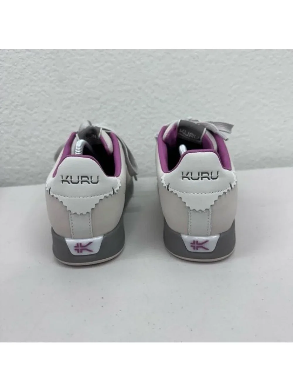 Kuru Roam Classic Court Leather Sneaker Perforated Side Lace Up Shoes Womens 9.5
